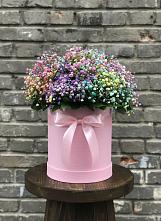 Цветочная композиция из Гипсофила и Розы в шляпной коробке в Змейской