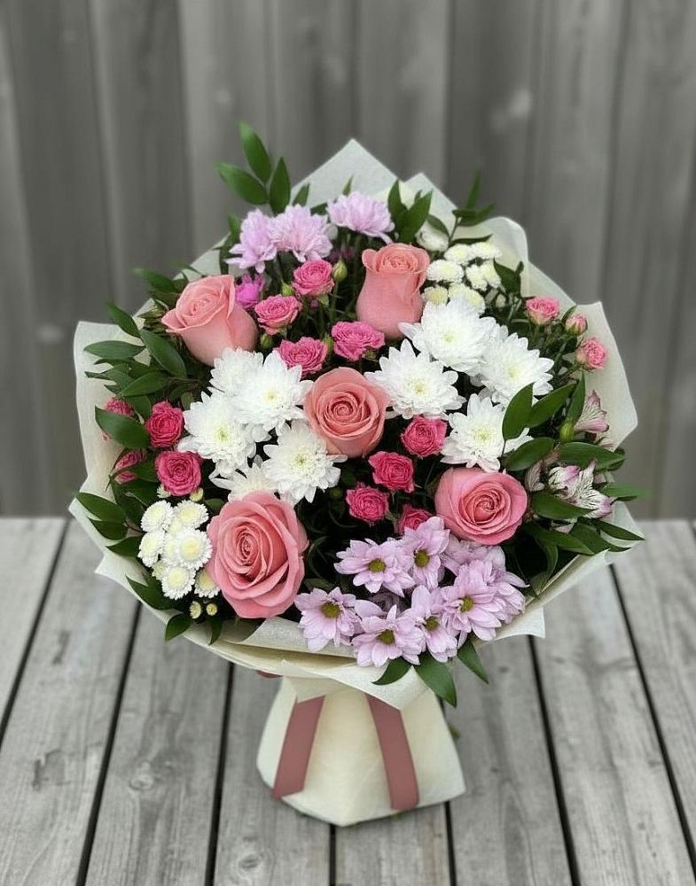 Букет цветов из: Альстромерии, Гвоздики, Розы и Хризантемы в Змейской