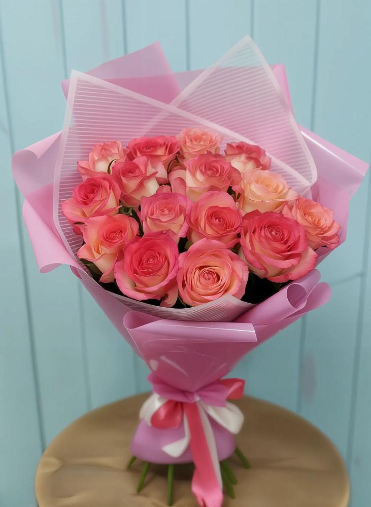 Букет 15 Розовых роз Равель в Змейской
