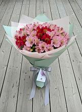 Букет цветов из:  Альстромерии в Змейской