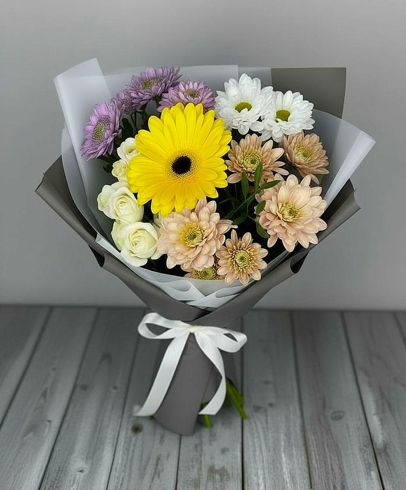 Букет цветов из: Розы, Герберы и Хризантемы в Змейской