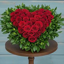 Цветочная композиция из Розы в виде сердца в Змейской