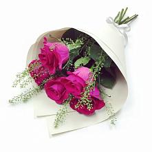 Букет цветов из:  Розы в Змейской