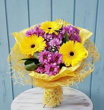 Букет цветов из:  Хризантемы и Герберы в Змейской