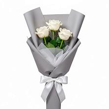 Букет 3 белые розы в Змейской