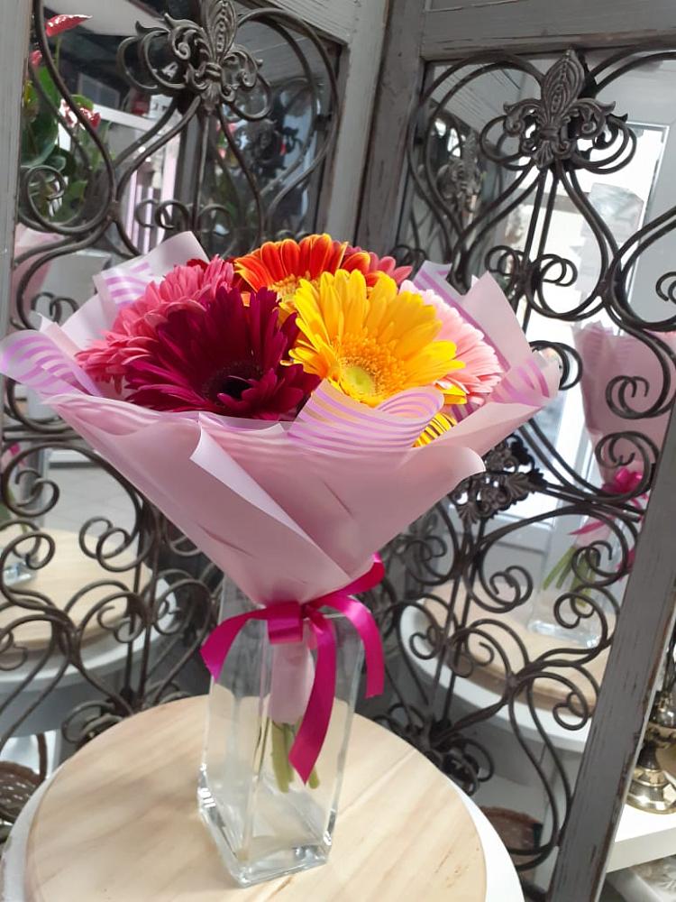 Букет цветов из: Герберы в Змейской