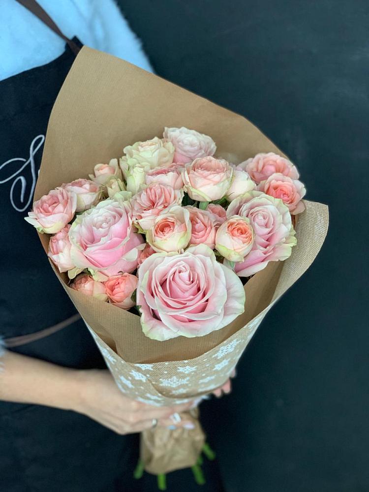 Букет цветов из: Хризантемы и Розы в Змейской