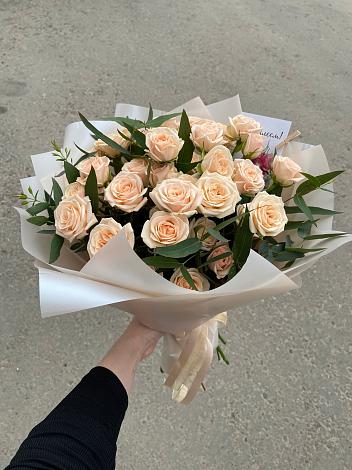 Букет Кремовые розы Латте в Змейской
