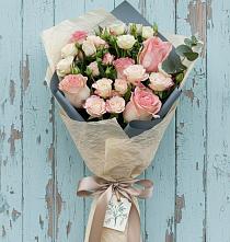 Букет цветов из:  Розы #REPLACE_PRED# Змейской