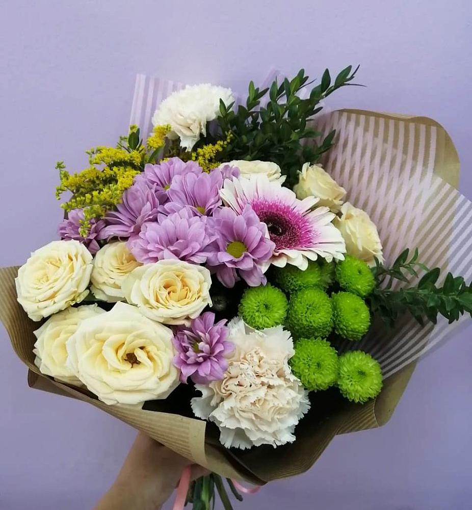 Букет цветов из: Хризантемы, Розы, Гвоздики и Герберы в Змейской