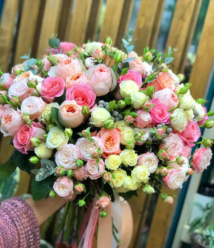 Букет цветов из: Розы в Змейской