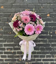 Букет цветов из:  Герберы и Хризантемы #REPLACE_PRED# Змейской