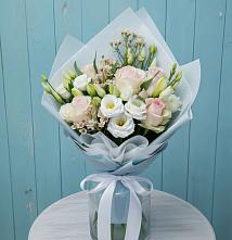 Букет цветов из:  Розы и Лизиантусы #REPLACE_PRED# Змейской