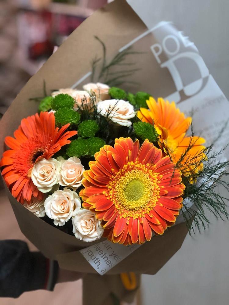 Букет цветов из: Герберы, Хризантемы и Розы в Змейской