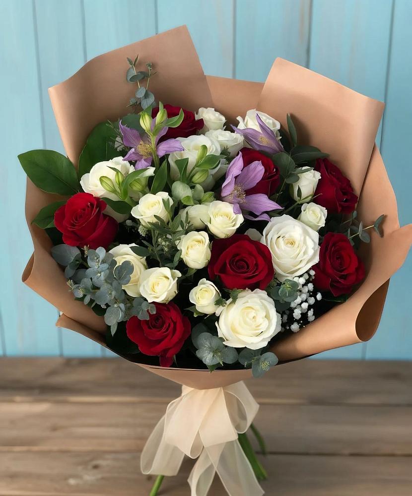 Букет цветов из: Розы и Альстромерии в Змейской