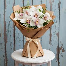 Букет цветов из:  Орхидеи и Розы в Змейской