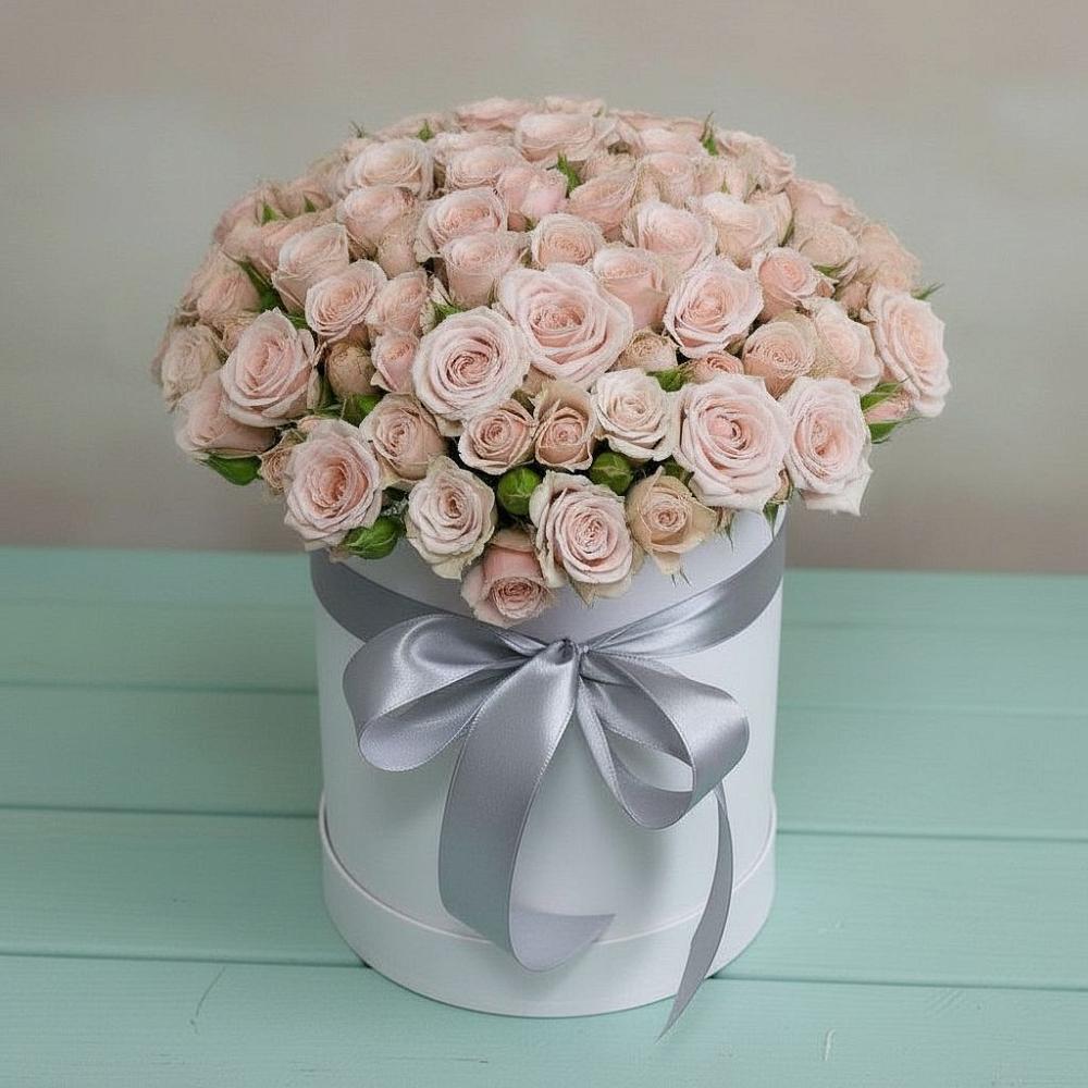 Цветочная композиция из Розы в шляпной коробке в Змейской